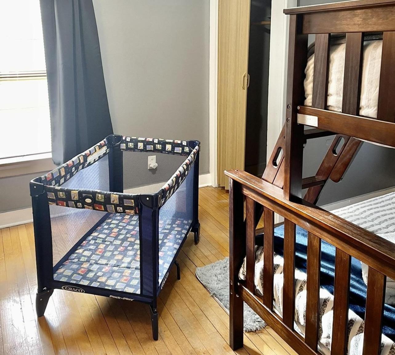 Spacious Home With In-Unit Laundry, Parking, 1Gb Wifi, & Patio Deck Rochester Buitenkant foto
